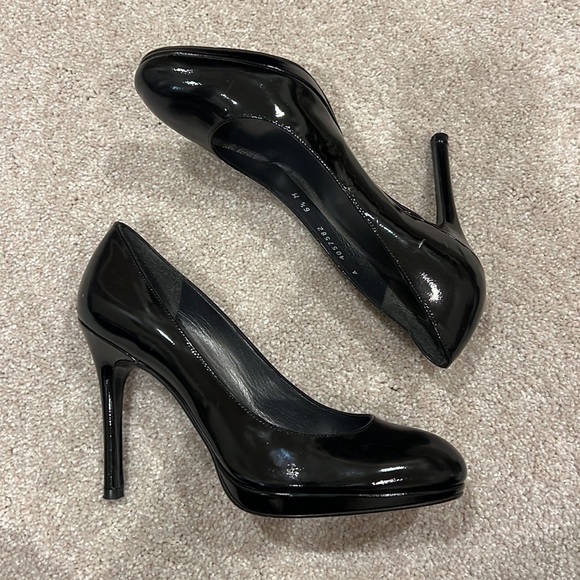 Stuart Weitzman Black Patent Round Toe Heels - Picture 3 of 6